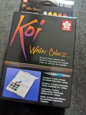 Sakura Koi Water Colors Pocket Field Sketch Box - Black with Multicolor Accents